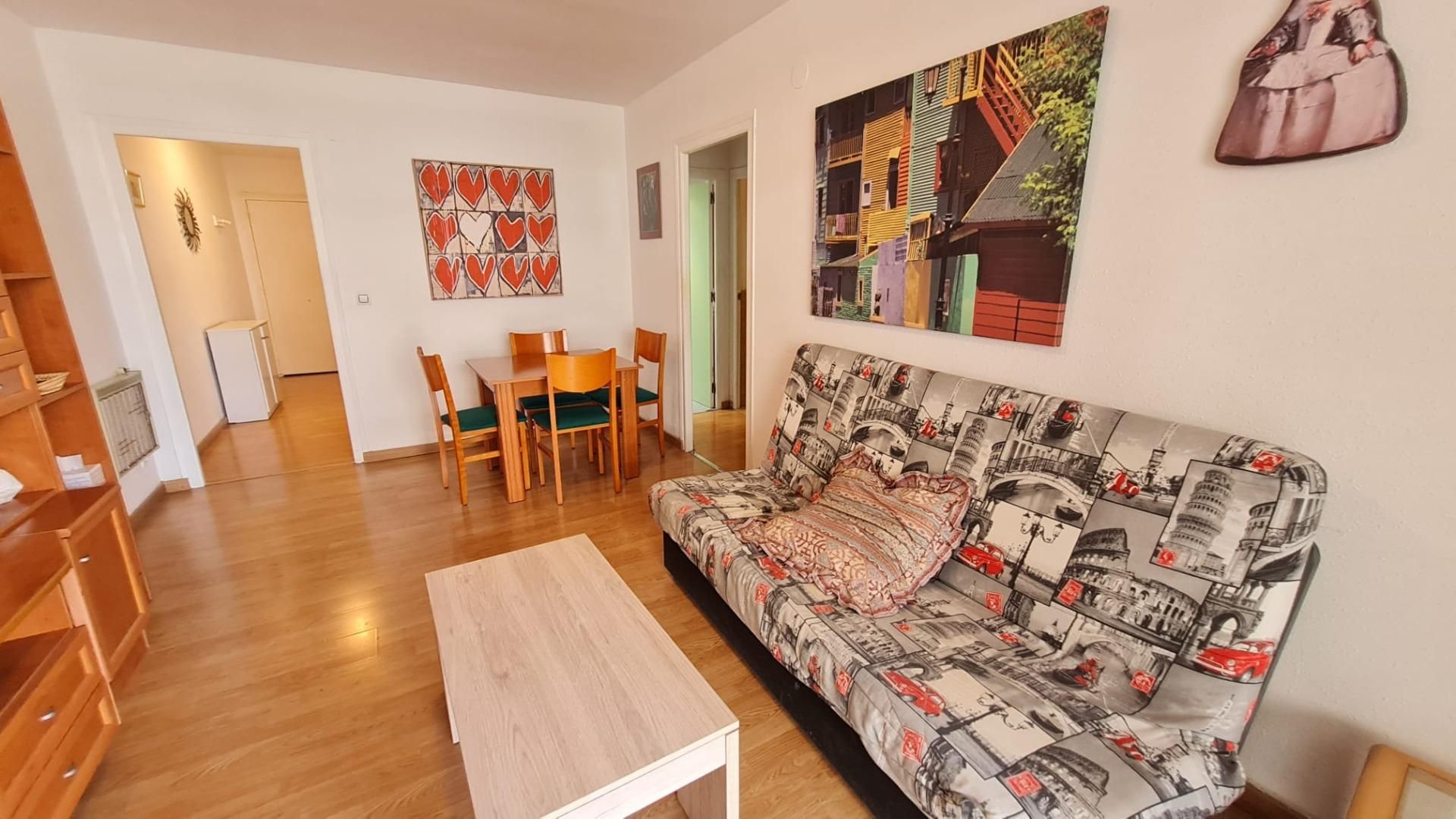 Sala d'estar de Pis en venda en Salou amb Calefacció, Jardí privat i Parquet