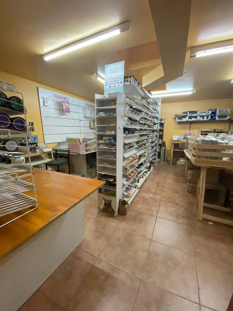 Local comercial en venta en Sama, imagen 2