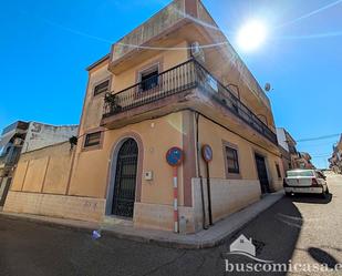 Vista exterior de Casa o xalet en venda en Linares amb Aire condicionat, Terrassa i Balcó