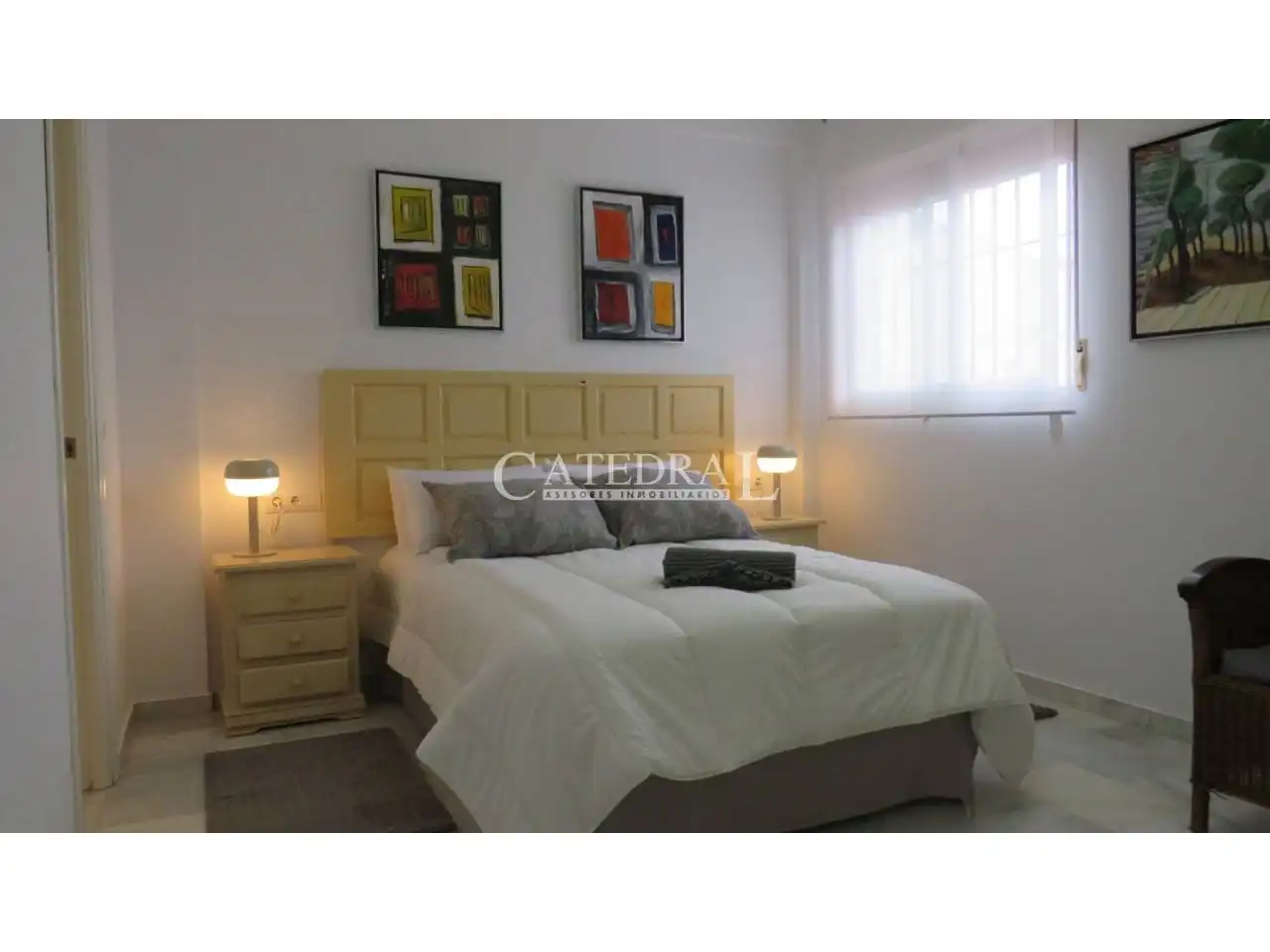 Dormitori de Apartament de lloguer en Sevilla amb Aire condicionat, Calefacció i Moblat