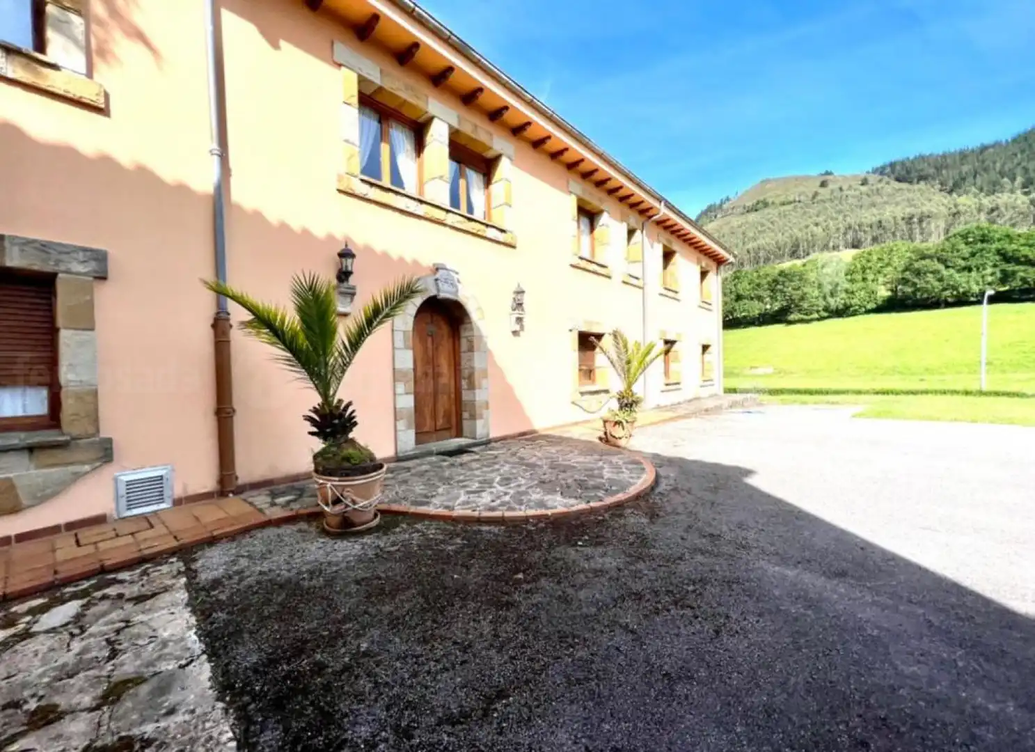 Vista exterior de Casa o chalet en venta en Piloña con Calefacción y Jardín privado