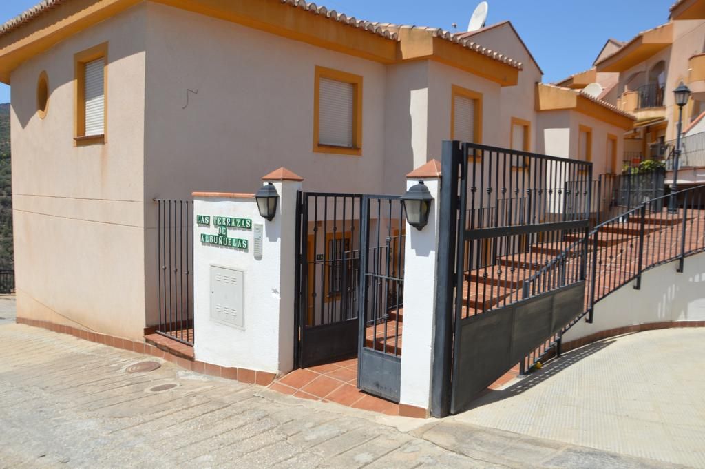 House or chalet for sale in Albuñuelas
