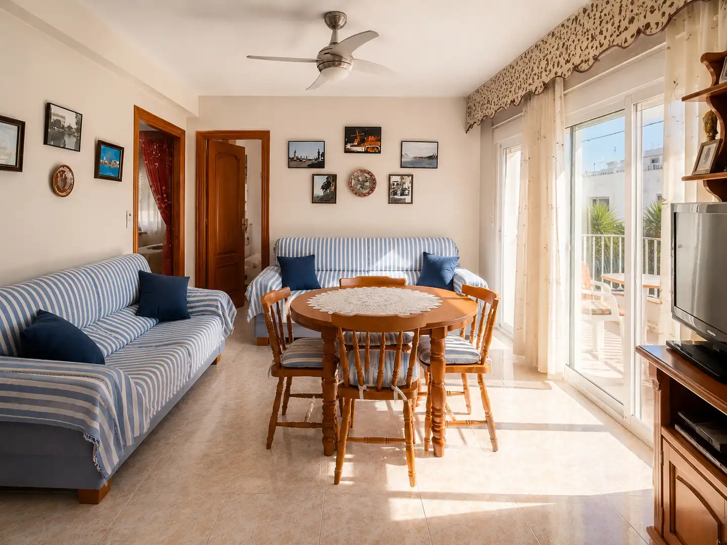 Living room of Flat for sale in Calafell  with Air Conditioner, Heating and Balcony