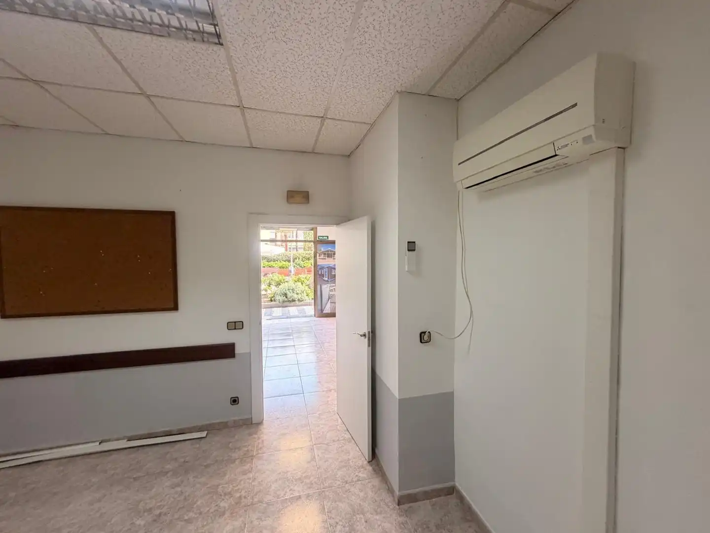 Local comercial en venda a Les Roquetes, imagen 6