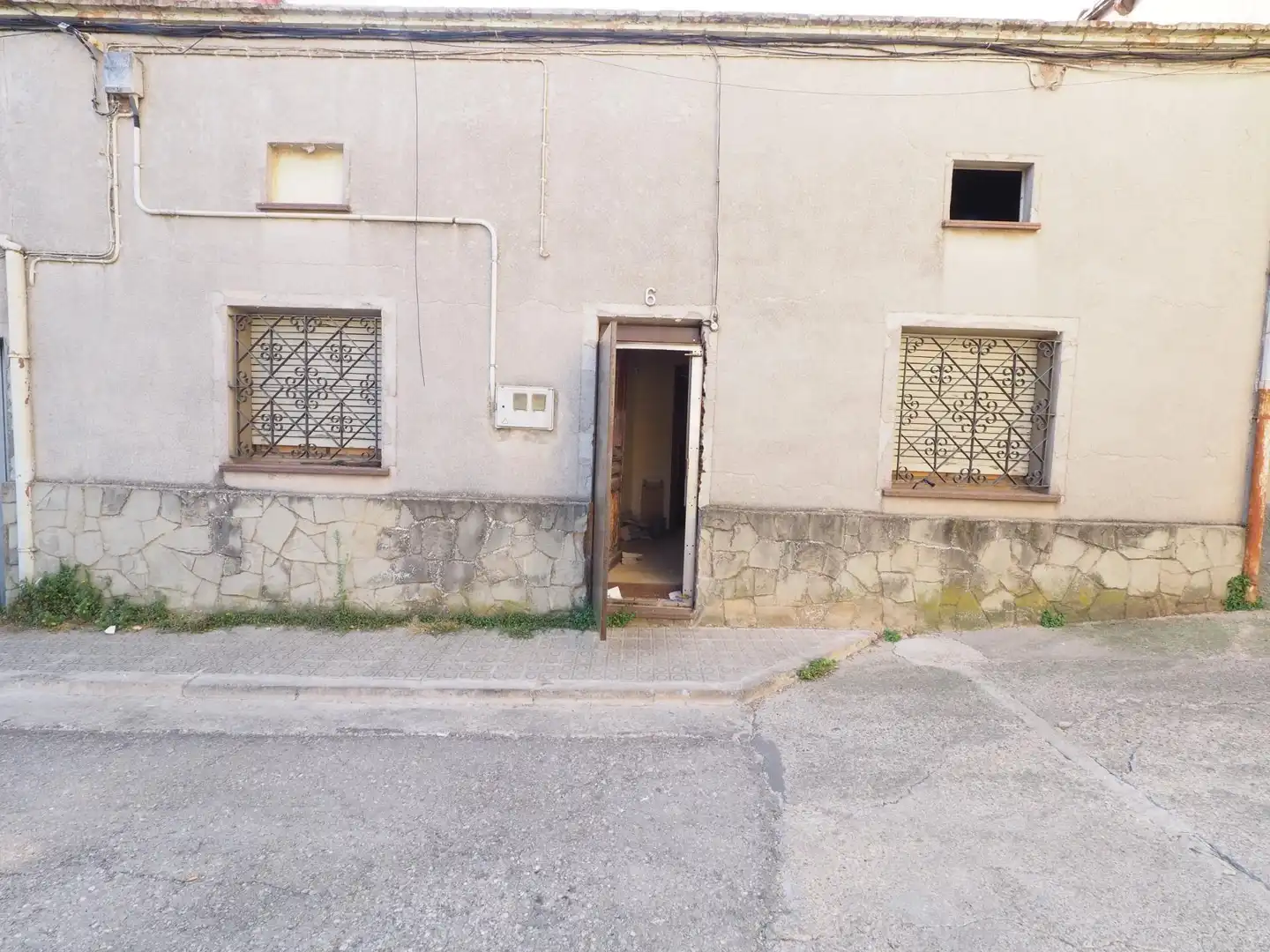 House for sale in Gironella