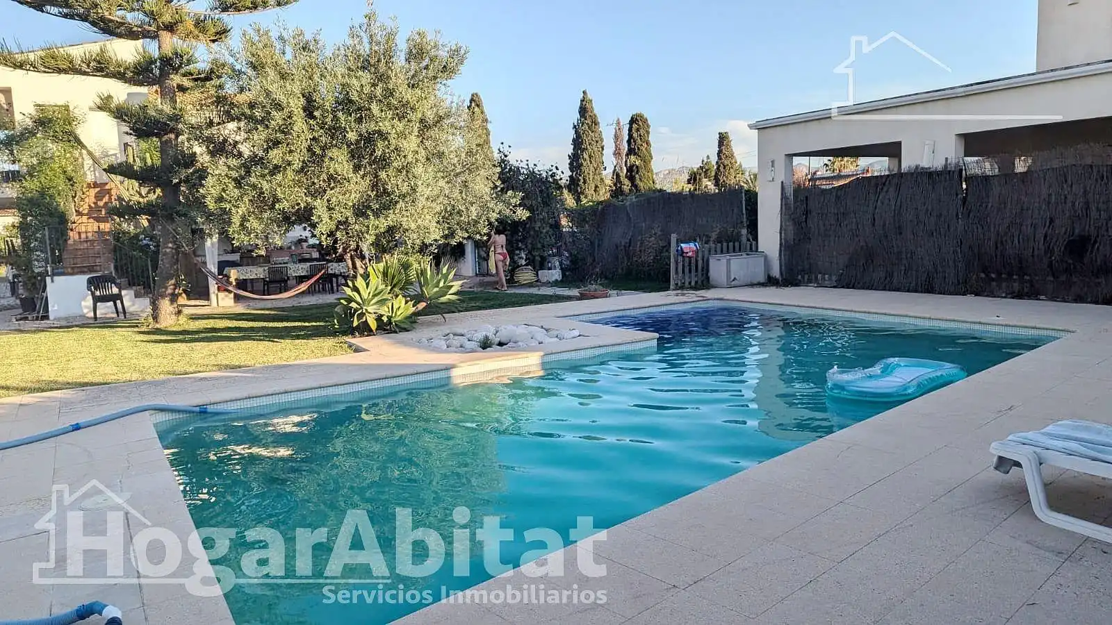 Jardí de Casa o xalet en venda en Oliva amb Aire condicionat, Jardí privat i Terrassa