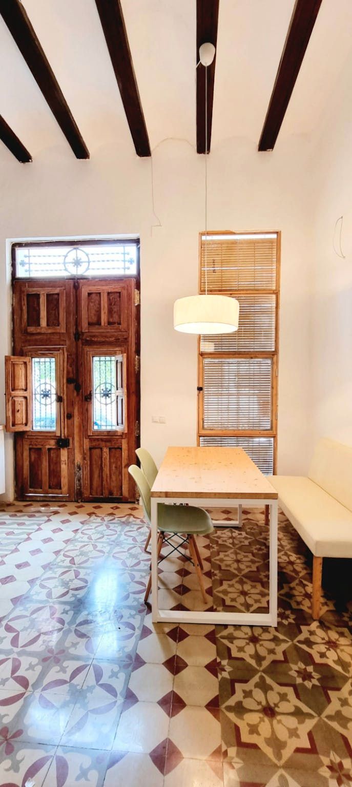 Comedor de Piso de alquiler en  Valencia Capital con Aire acondicionado, Calefacción y Amueblado