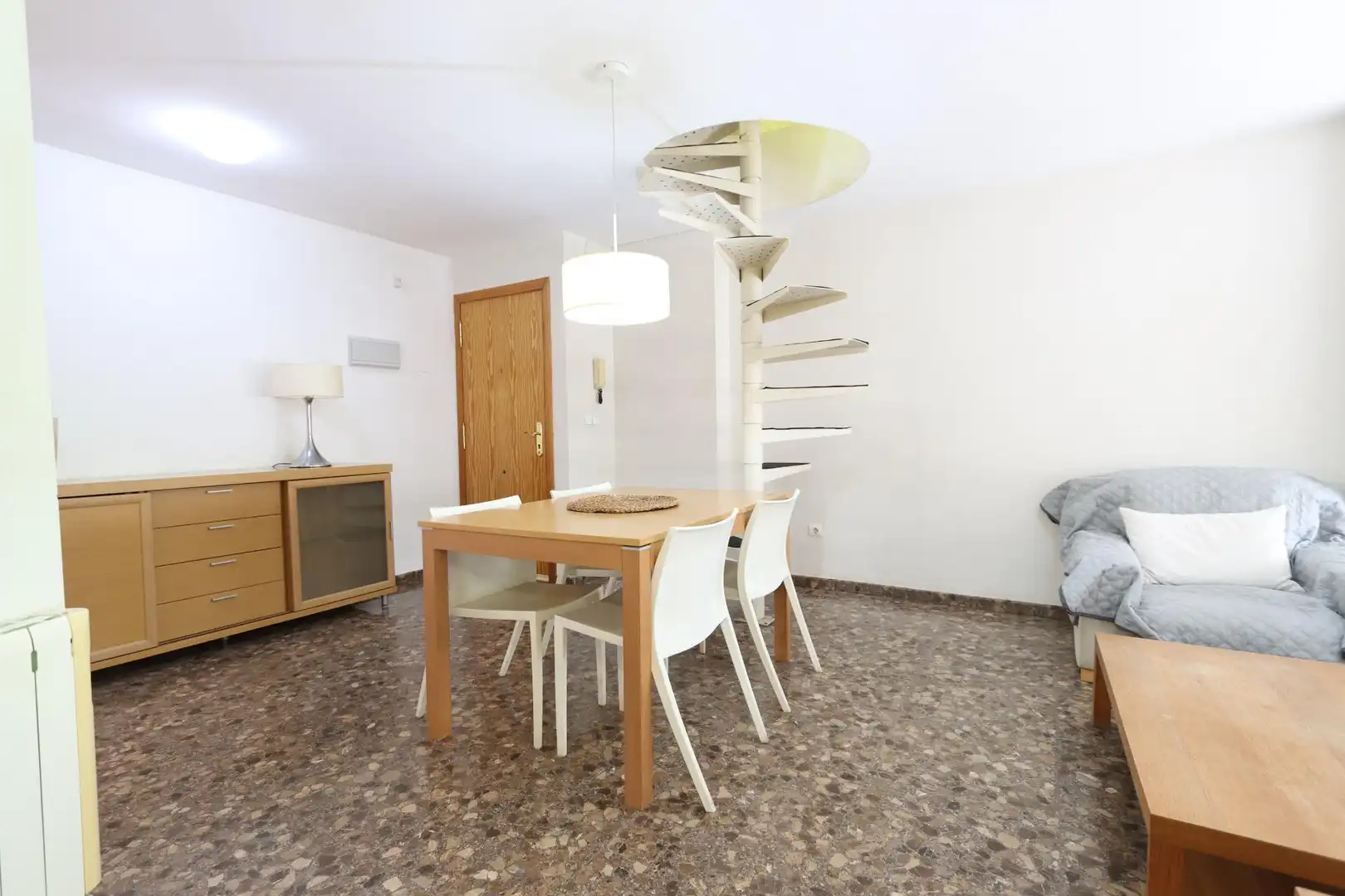 Ático en venta en La Pobla de Vallbona con Calefacción, Terraza y Trastero