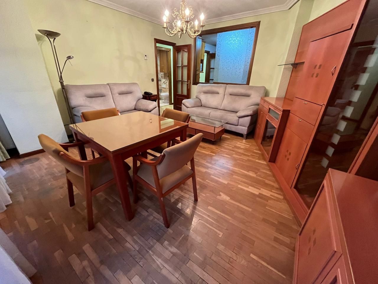 Sala d'estar de Pis en venda en Salamanca Capital amb Calefacció i Parquet