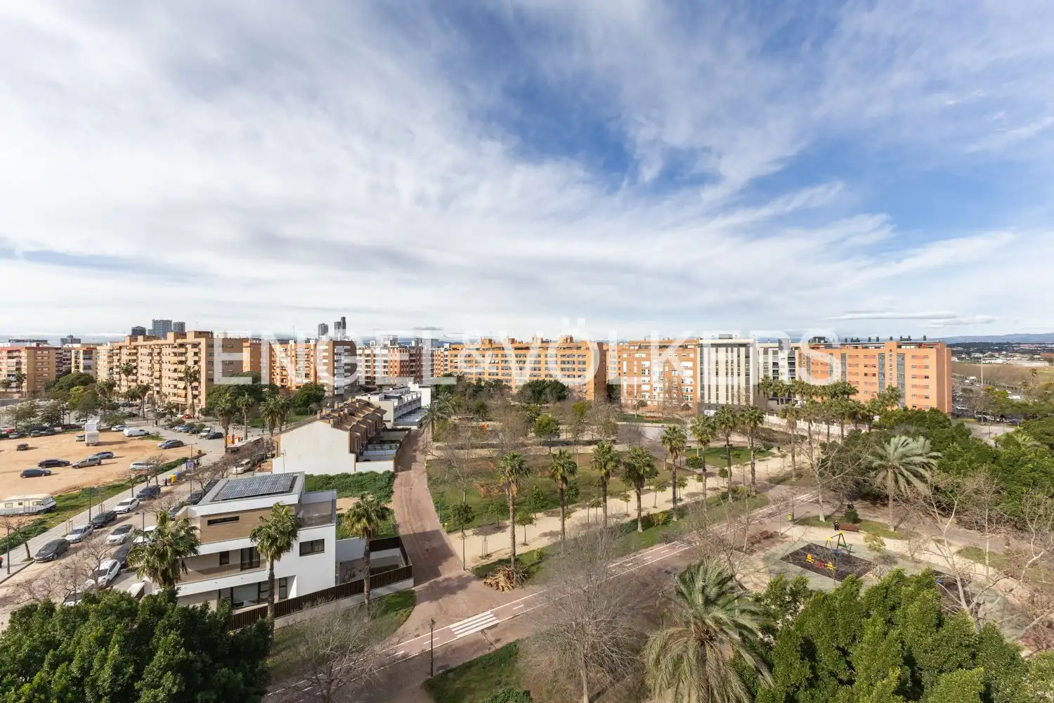 Vista exterior de Ático en venta en Valencia con Aire acondicionado, Calefacción y Jardín privado