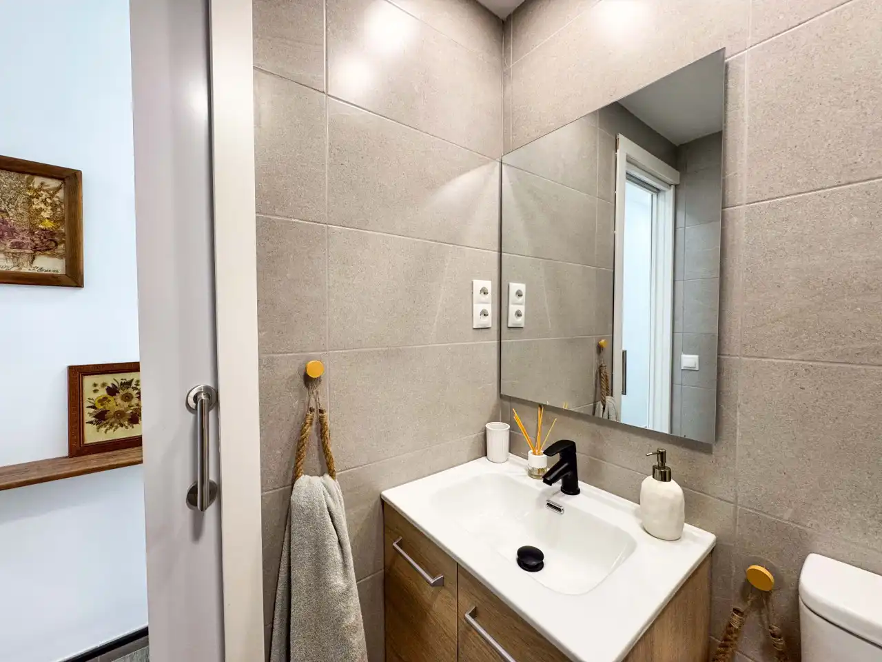 Bathroom of Apartments for sale in Guardamar del Segura  with Heating, Swimming Pool and Furnished