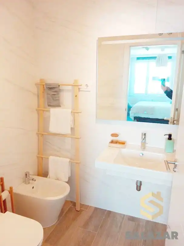 Baño de Ático de alquiler en Bilbao  con Calefacción, Jardín privado y Terraza