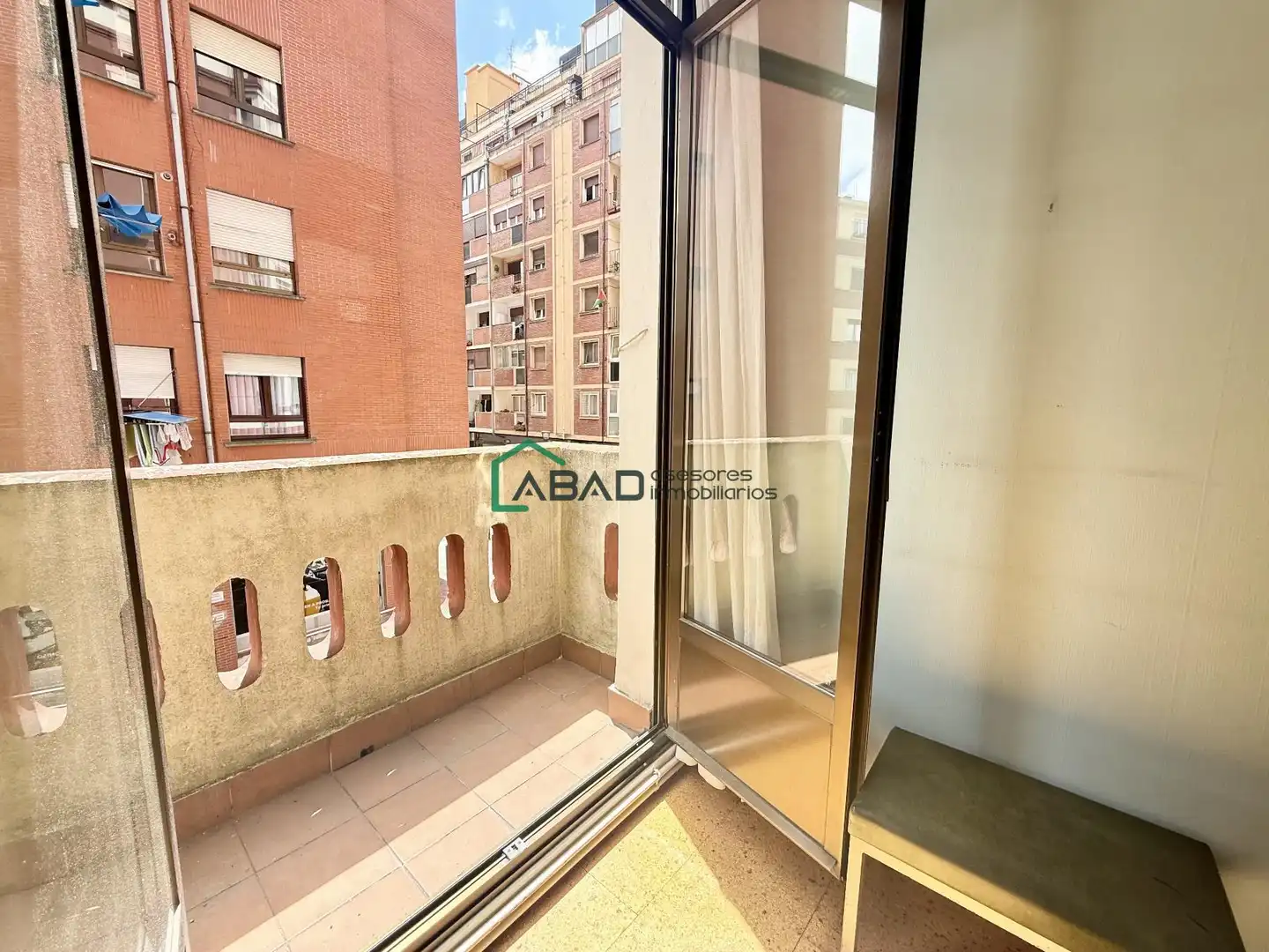 Terrassa de Pis en venda en Bilbao  amb Calefacció, Terrassa i Moblat