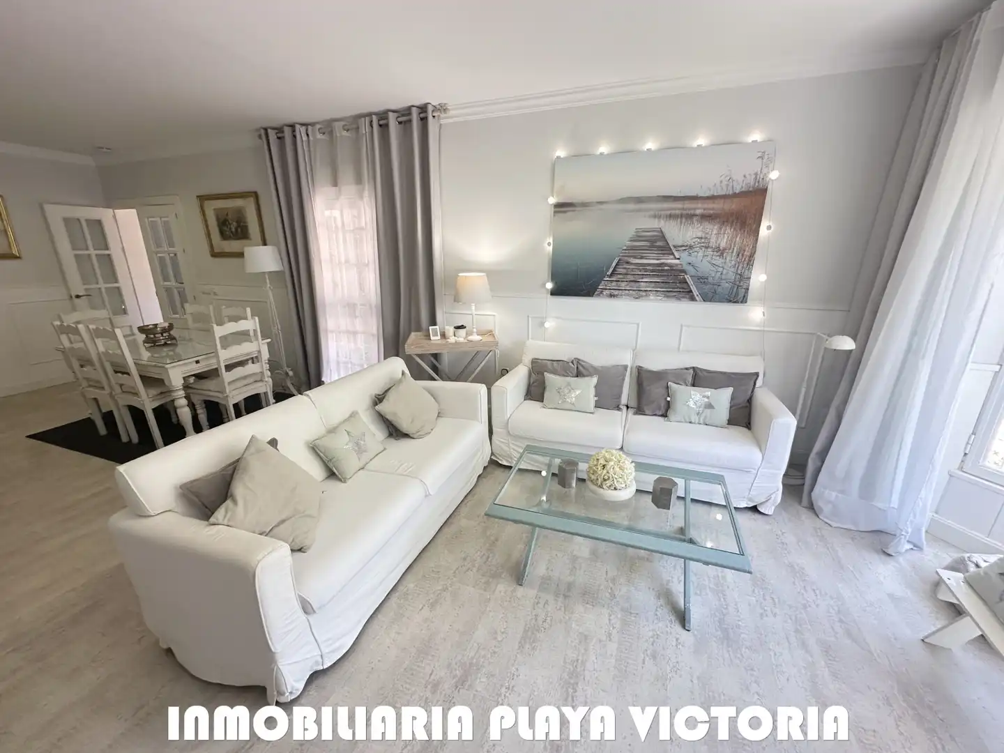 Living room of Houses for sale in Chiclana de la Frontera  with Air Conditioner, Private garden and Swimming Pool