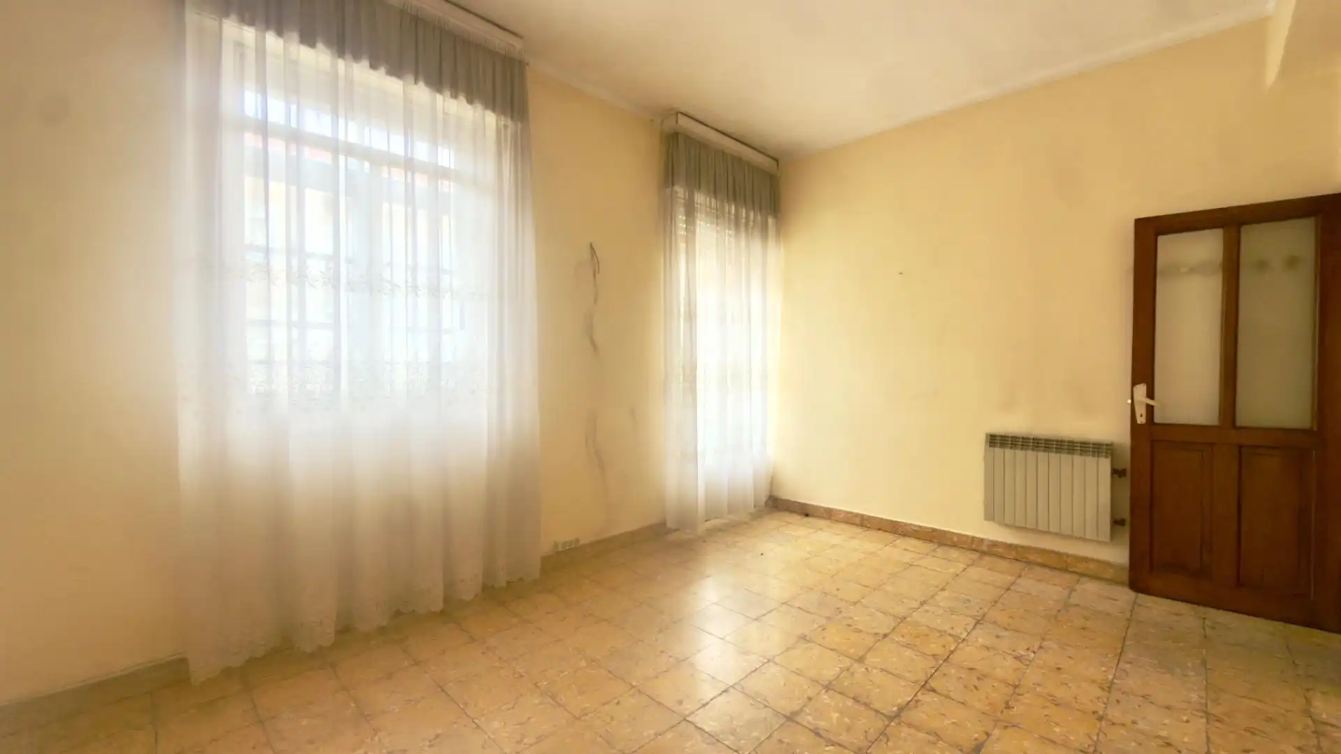 Schlafzimmer von Gebäude zum Verkauf in O Carballiño  