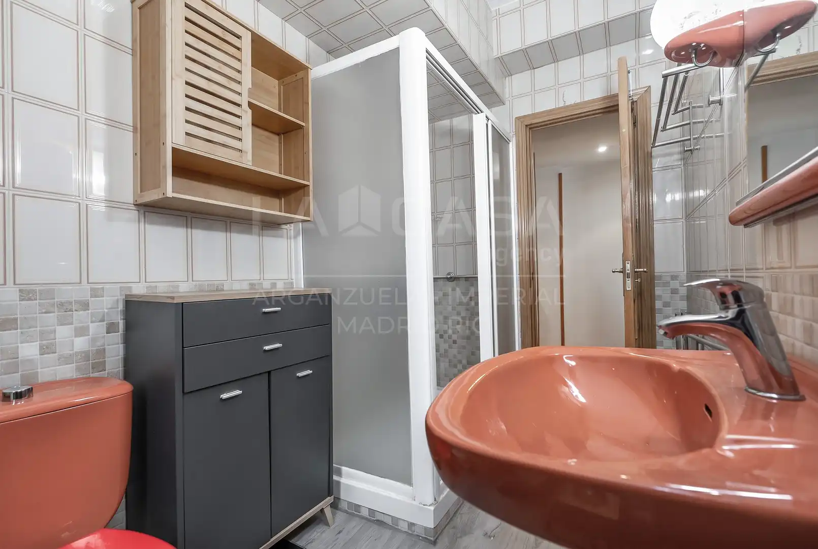 Bathroom of Flat for sale in Arganzuela