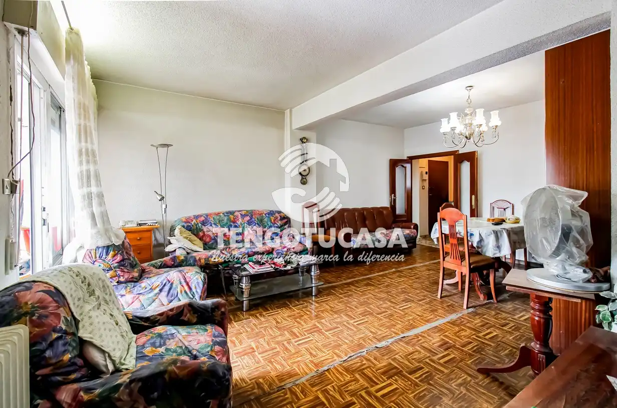 Living room of Flat for sale in Madrid  with Terrace and Furnished