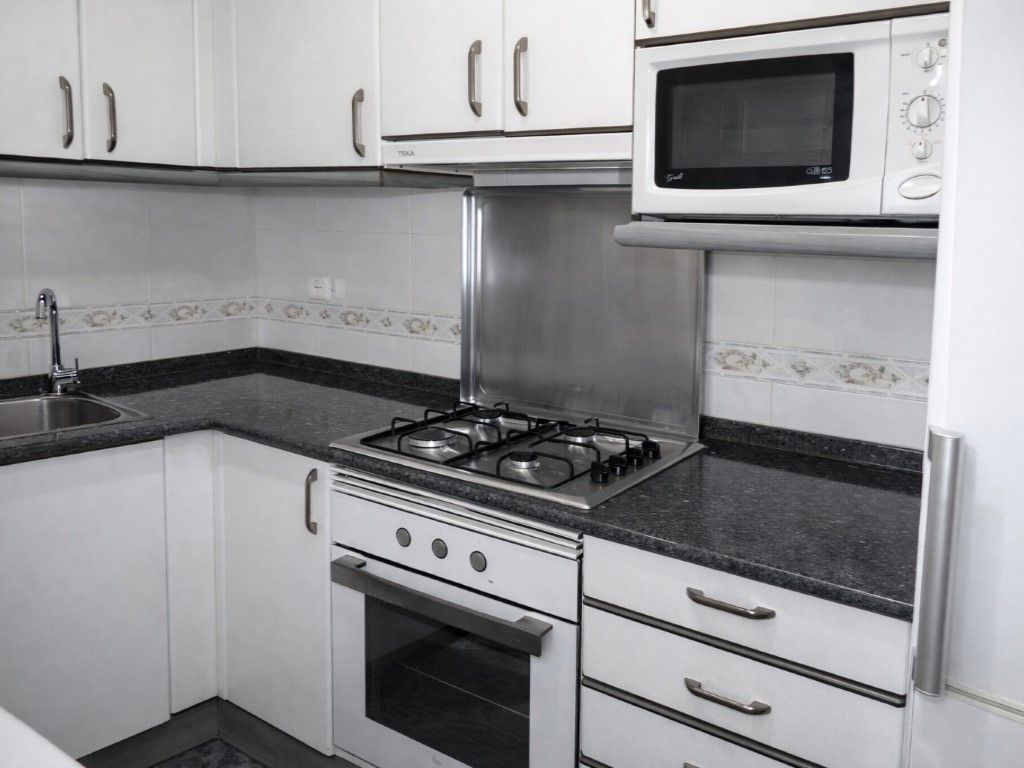 Cuina de Pis en venda en  Barcelona Capital amb Moblat i Forn