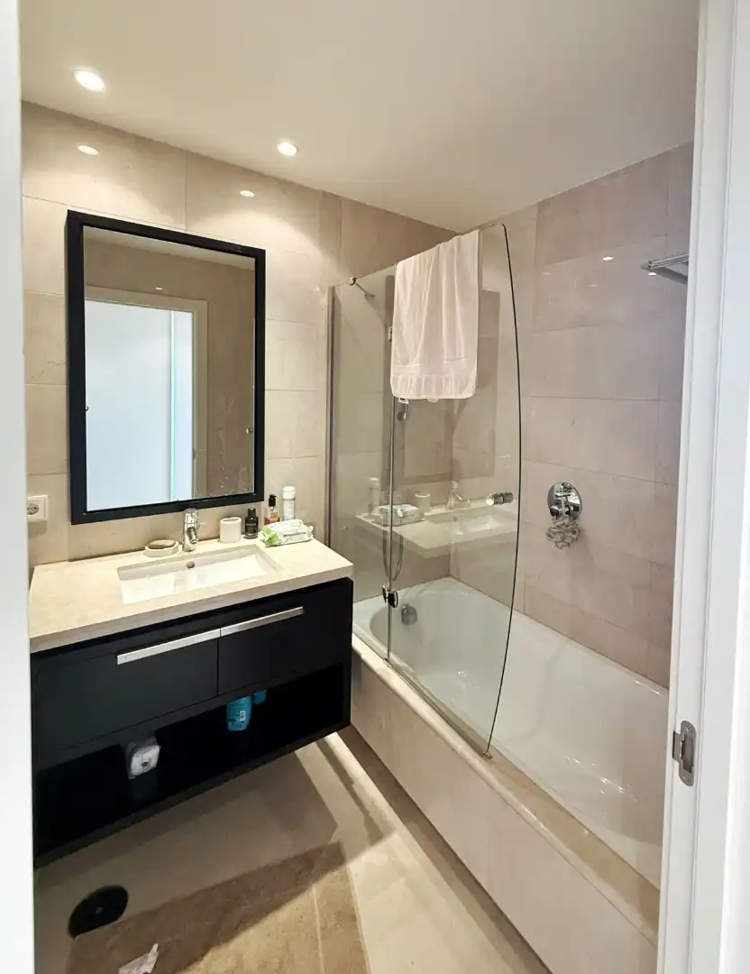 Bathroom of Flat for rent in Benahavís  with Air Conditioner, Storage room and Furnished