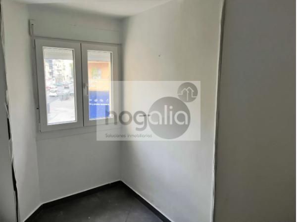Bedroom of Flat to rent in  Sevilla Capital  with Air Conditioner, Terrace and Furnished