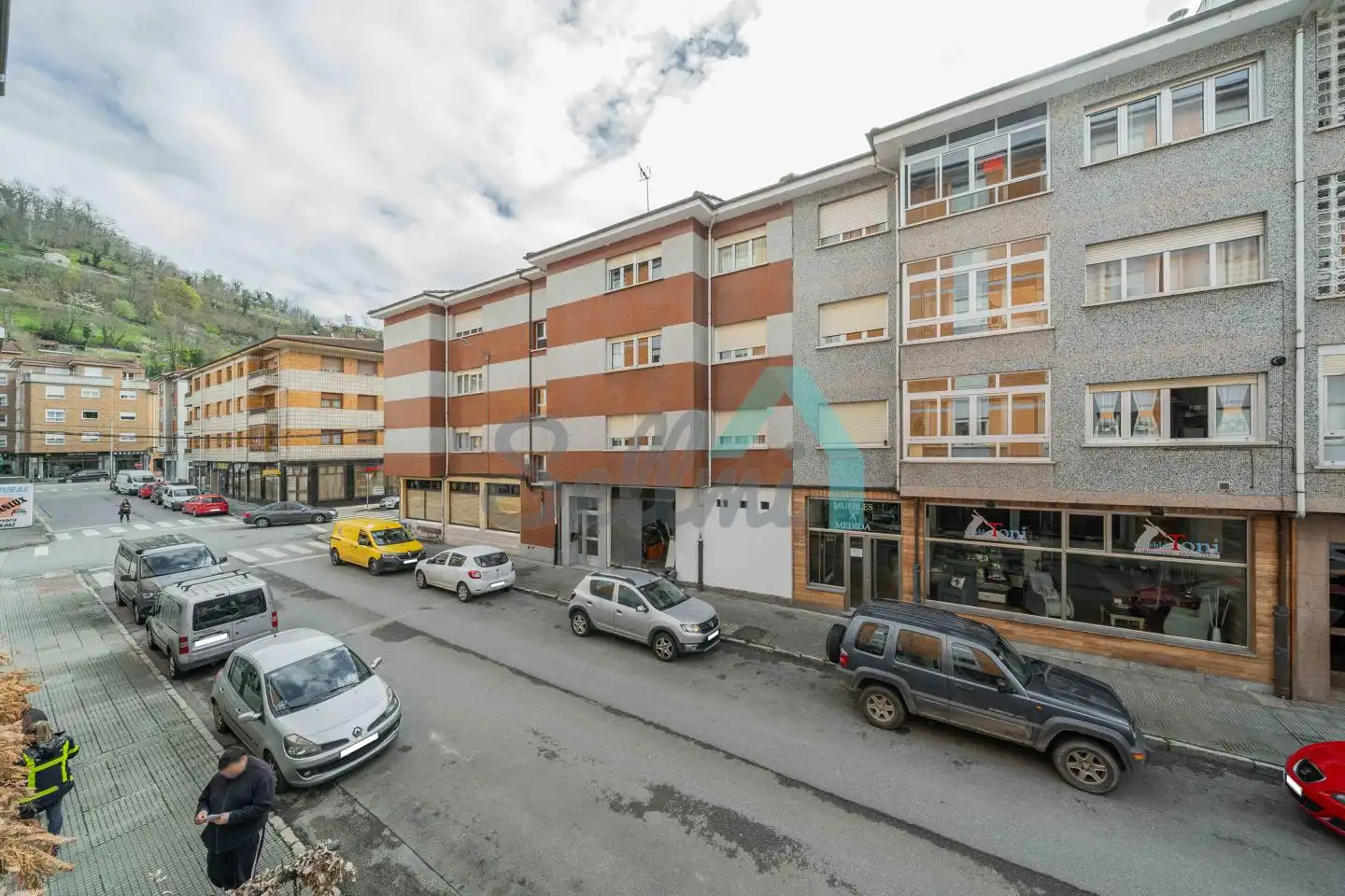 Außenansicht von Wohnung zum Verkauf in Aller mit Terrasse