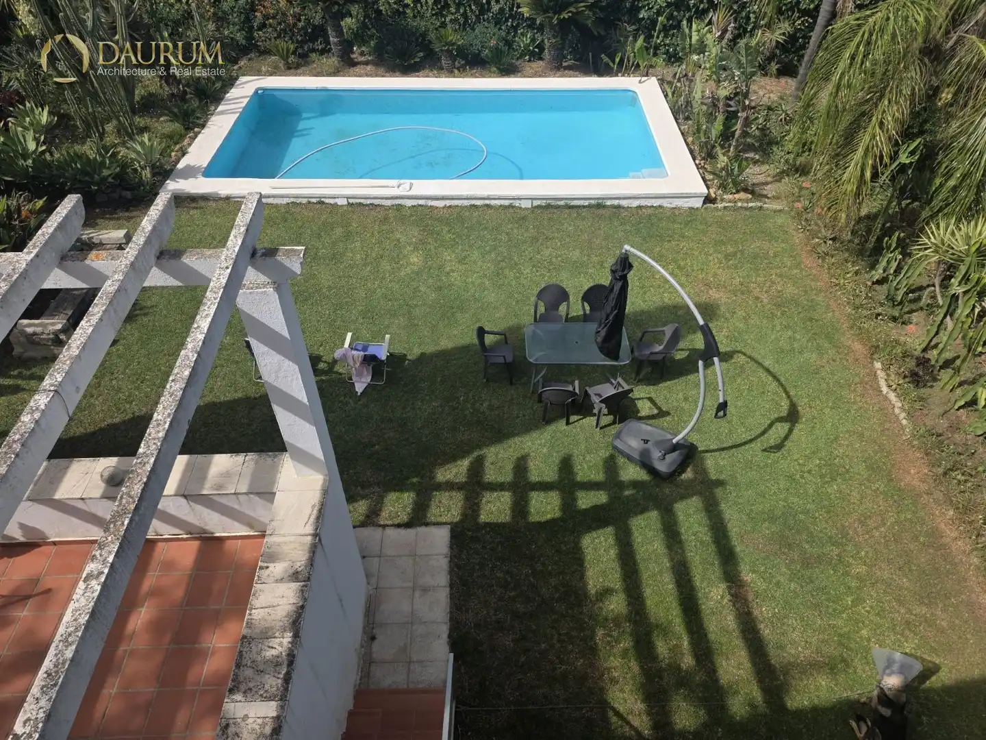 Piscina de Casa o xalet en venda en Alcalá de Guadaira amb Aire condicionat, Terrassa i Traster
