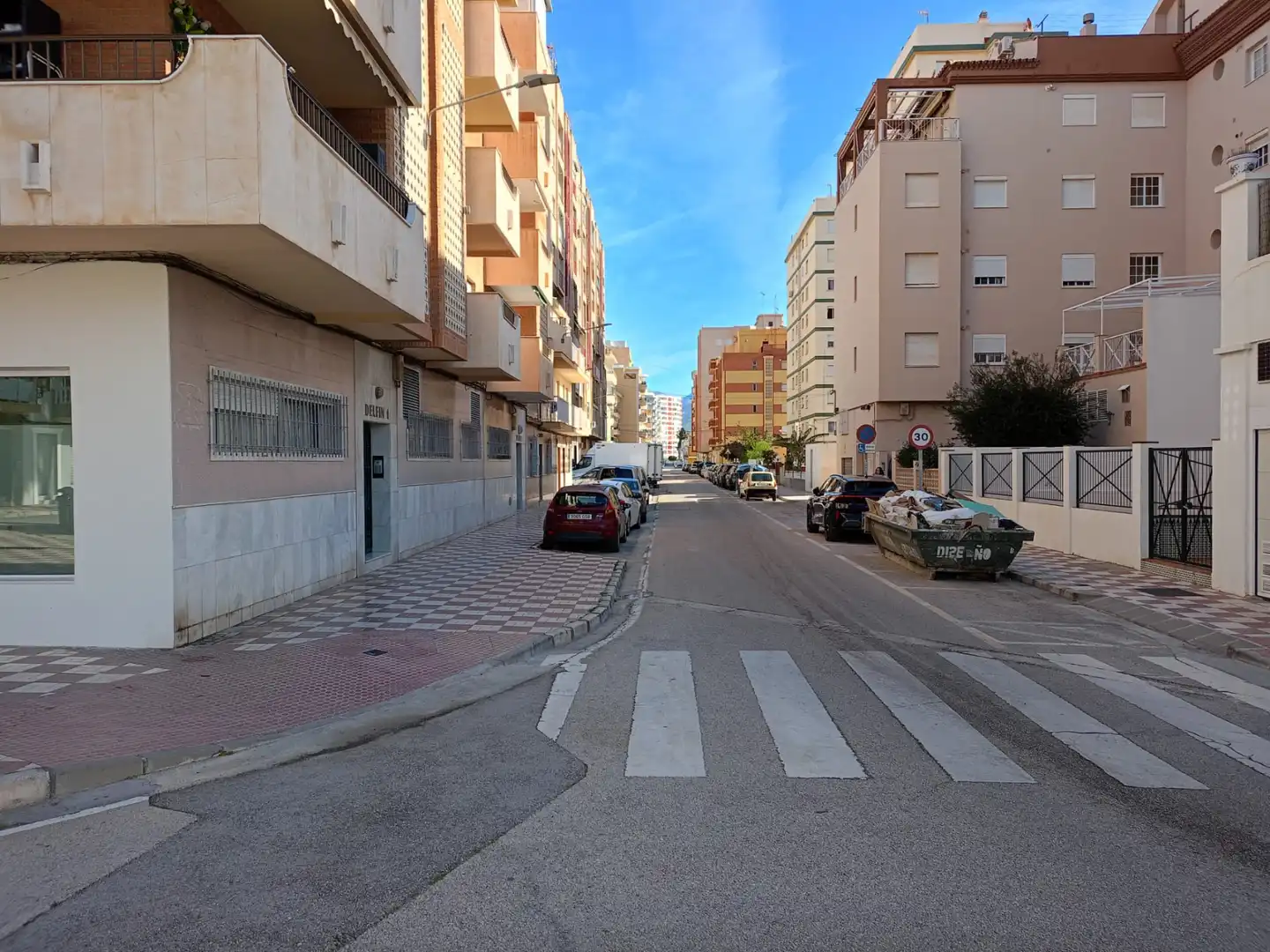 Chalet con terraza en venta en Calle Octavio López 19, imagen 3