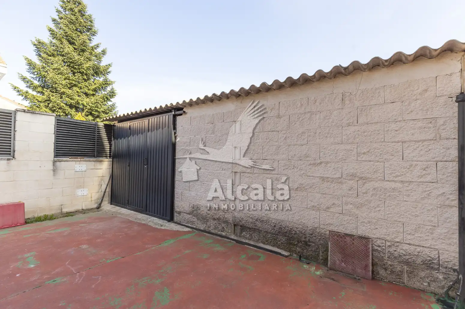 Vista exterior de Casa adosada en venta en Azuqueca de Henares con Aire acondicionado, Calefacción y Piscina