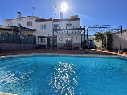 Piscina de Casa adosada en venda en Almogía amb Terrassa, Piscina i Moblat