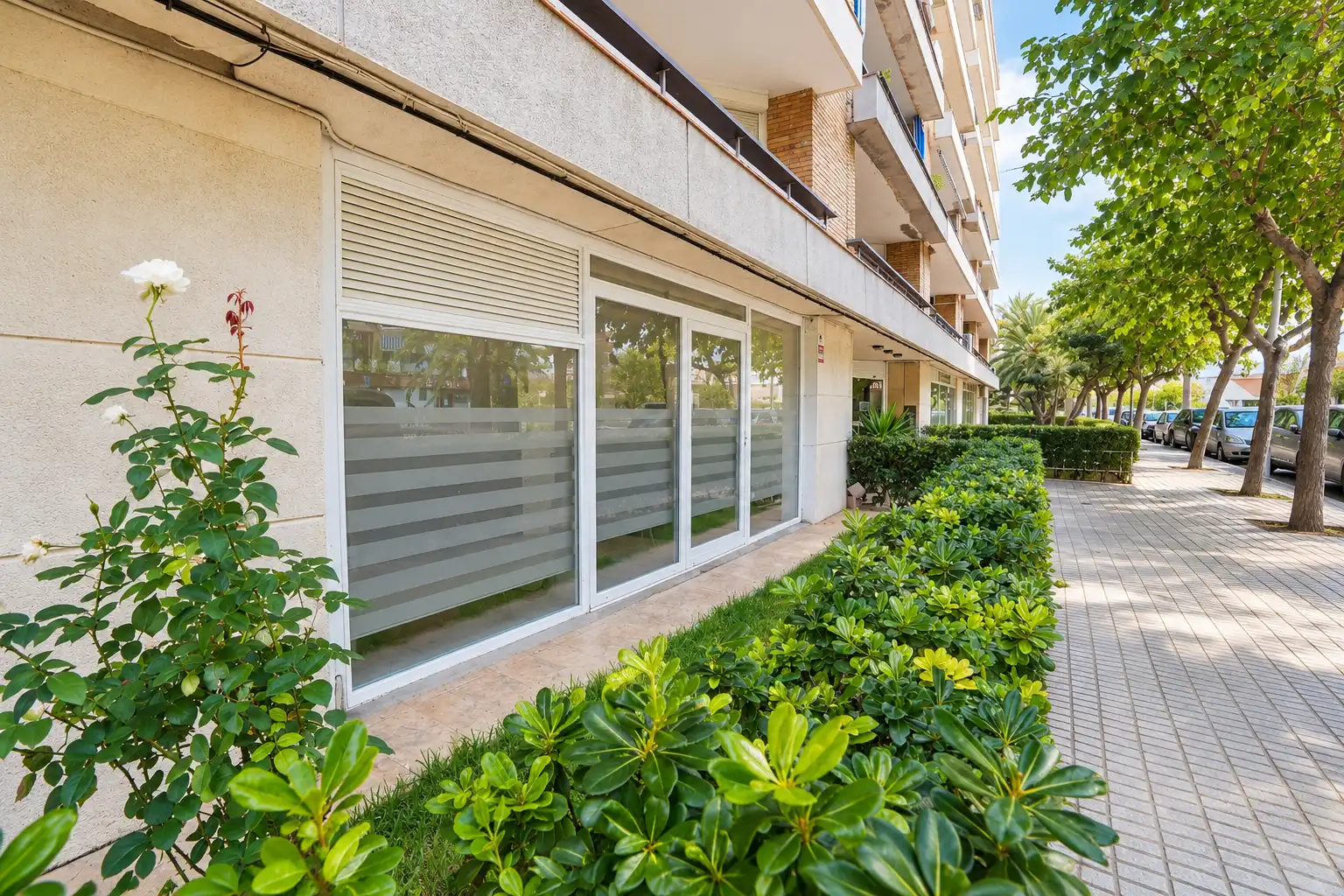 Vista exterior de Piso en venta en La Pineda