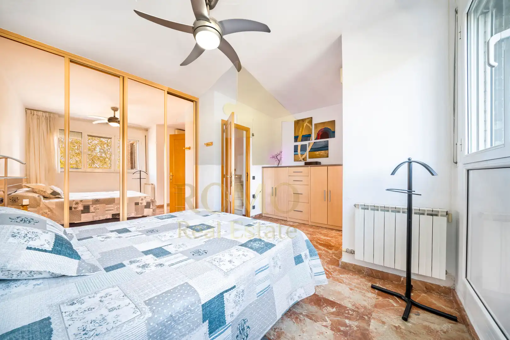 Casa adosada en venta en Plaça Ponent, La Llagosta