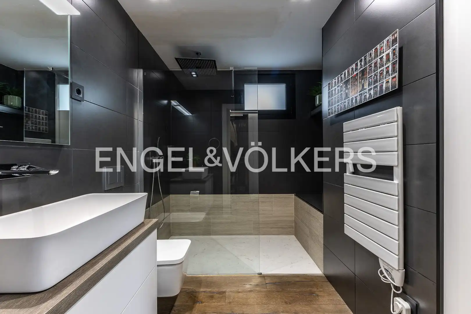 Bathroom of Houses for sale in Sant Cugat del Vallès  with Air Conditioner, Heating and Private garden
