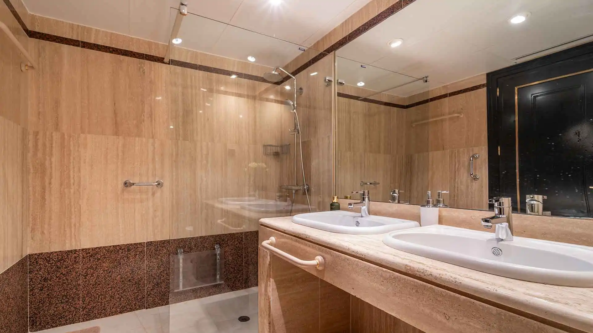 Baño de Apartamento en venta en Marbella con Aire acondicionado, Terraza y Trastero
