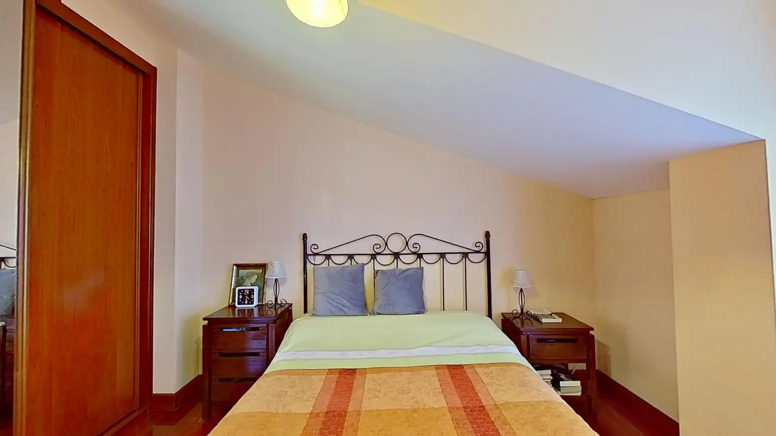Dormitori de Casa adosada en venda en Suances amb Calefacció, Jardí privat i Parquet