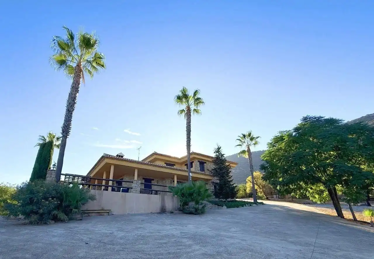 Vista exterior de Finca rústica en venta en Colomera con Calefacción, Terraza y Piscina