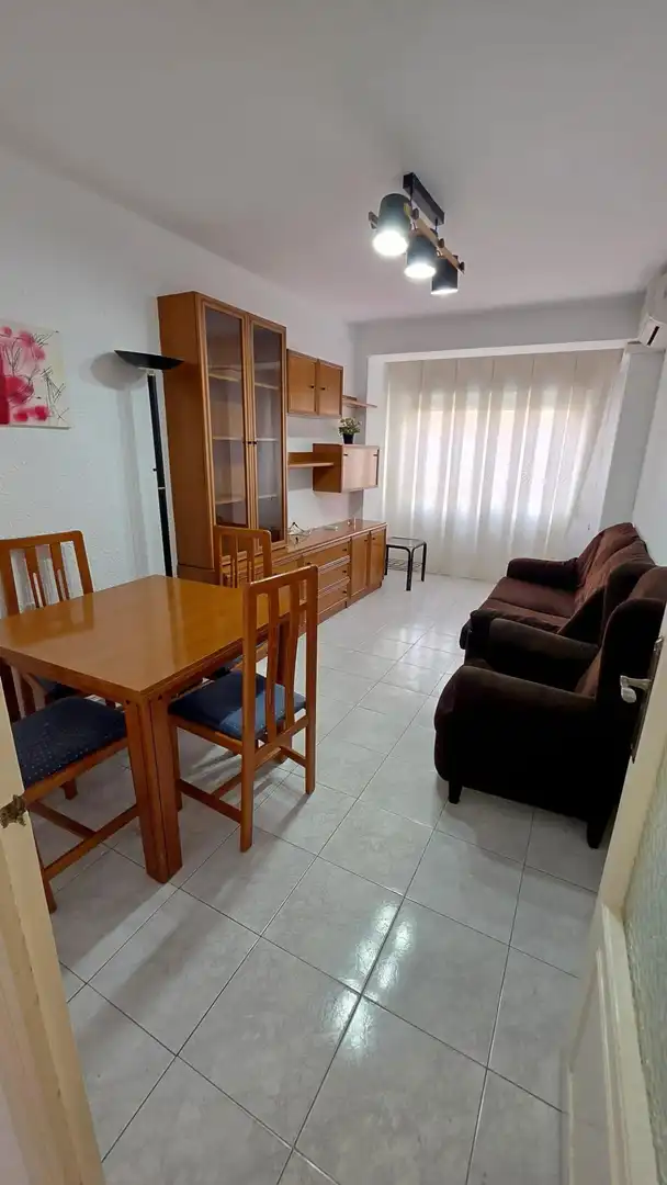 Flat with terrace to rent in Calle PELAYO, TOMAS