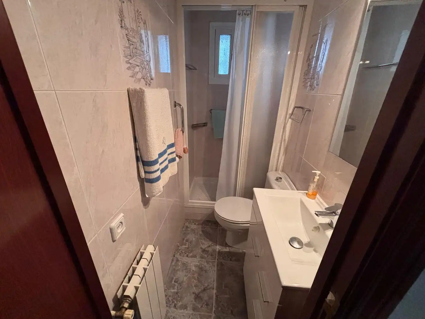 Baño de Piso en venta en Cornellà de Llobregat con Aire acondicionado y Calefacción