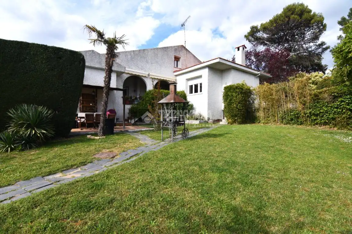 Jardín de Casa o chalet en venta en Villaviciosa de Odón con Aire acondicionado, Calefacción y Jardín privado