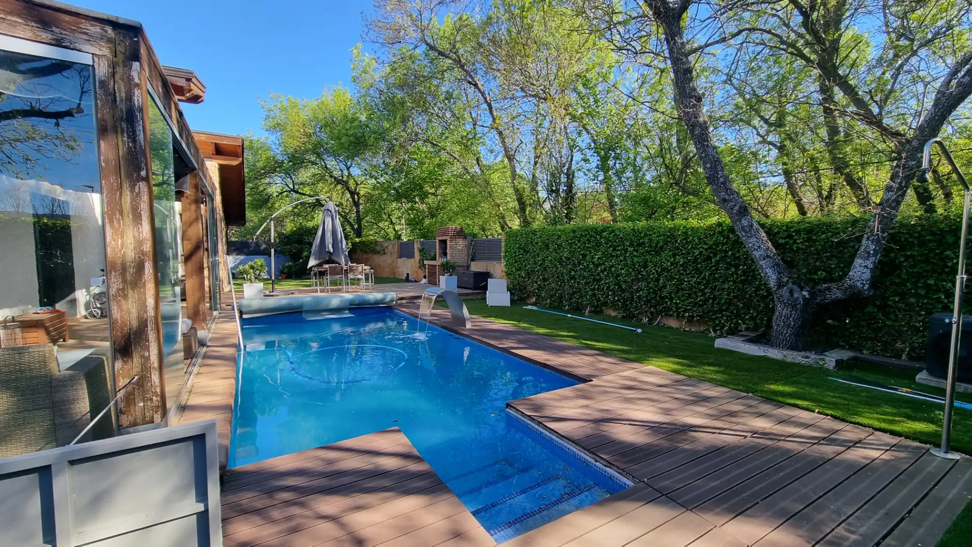 Swimming pool of Houses for sale in Moralzarzal  with Heating, Private garden and Storage room