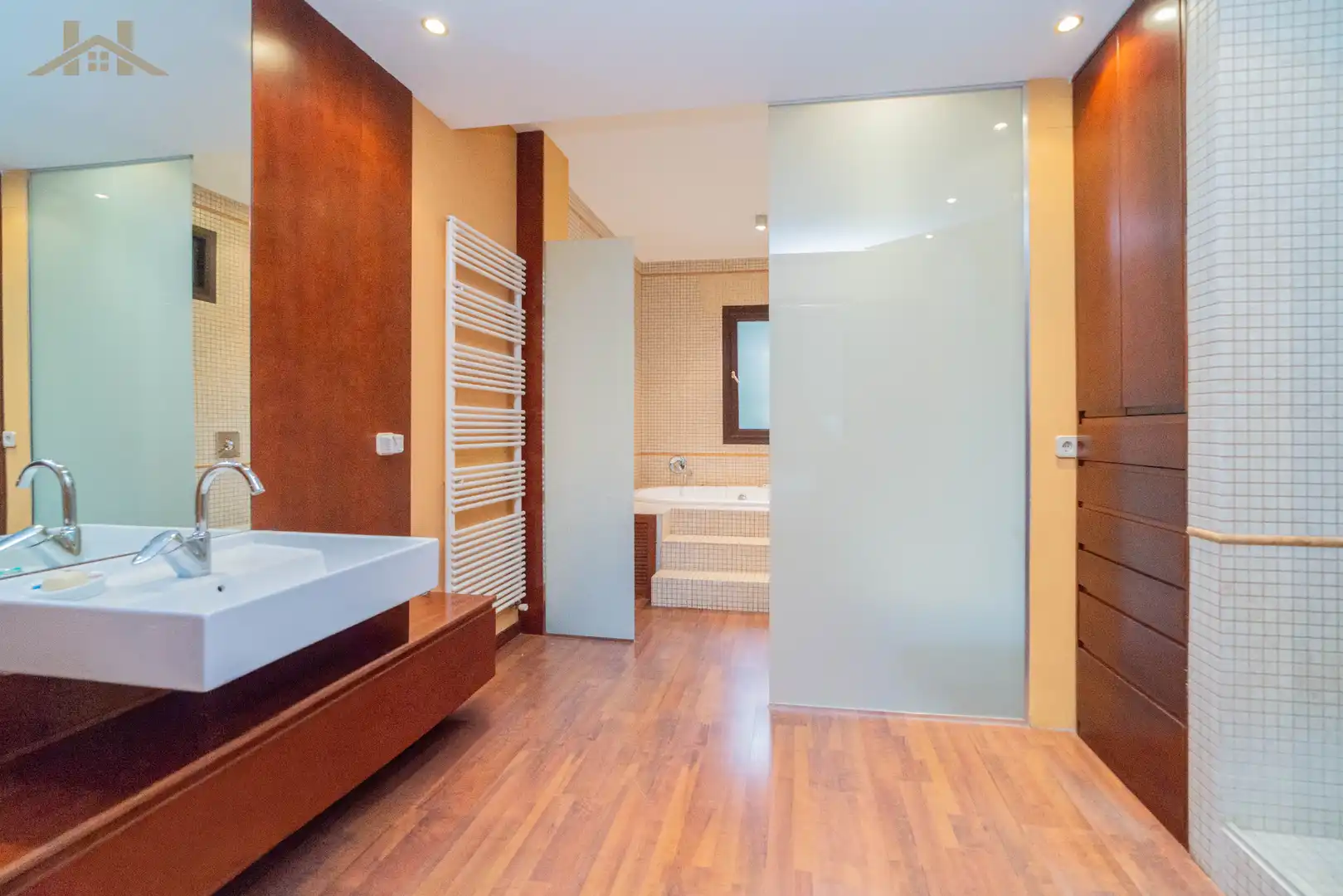 Baño de Casa o chalet en venta en Boadilla del Monte con Aire acondicionado, Calefacción y Jardín privado