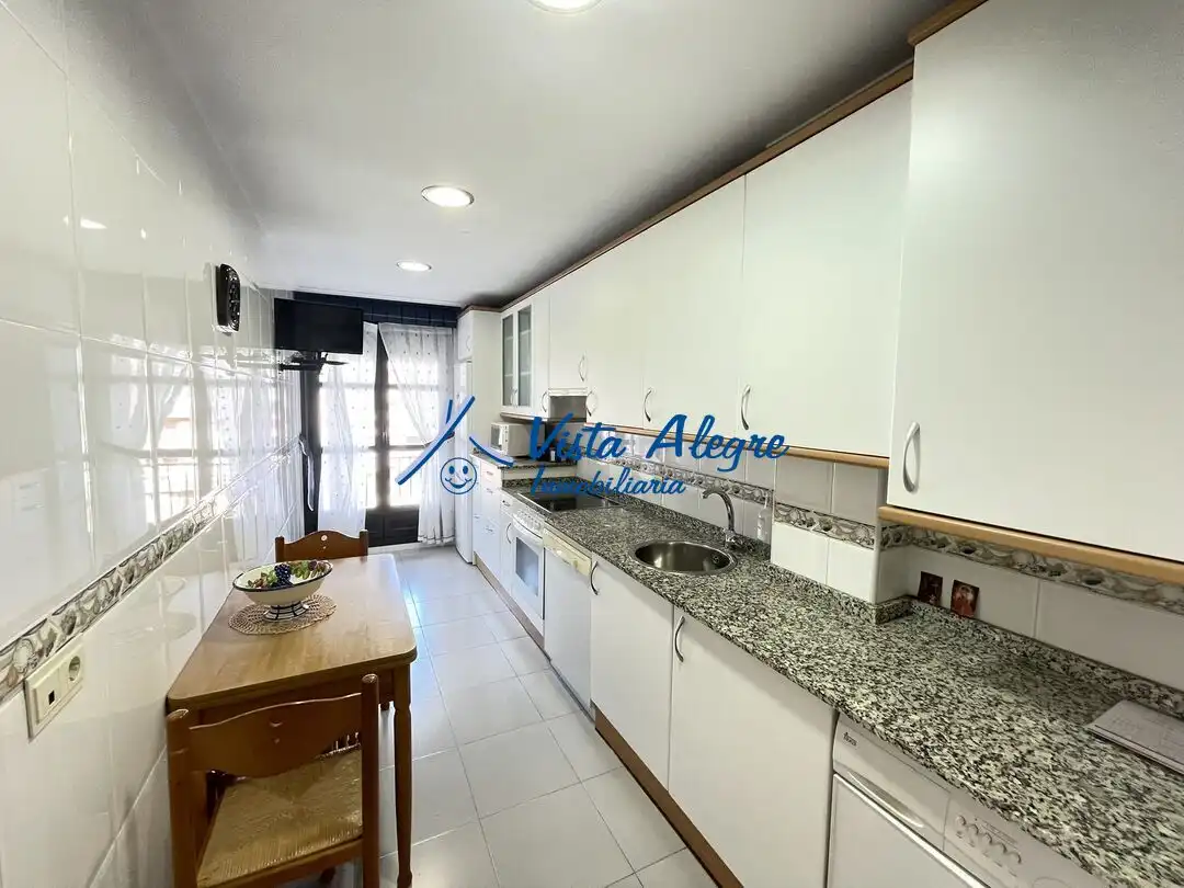Kitchen of Flat for sale in Haro  with Air Conditioner, Heating and Parquet flooring