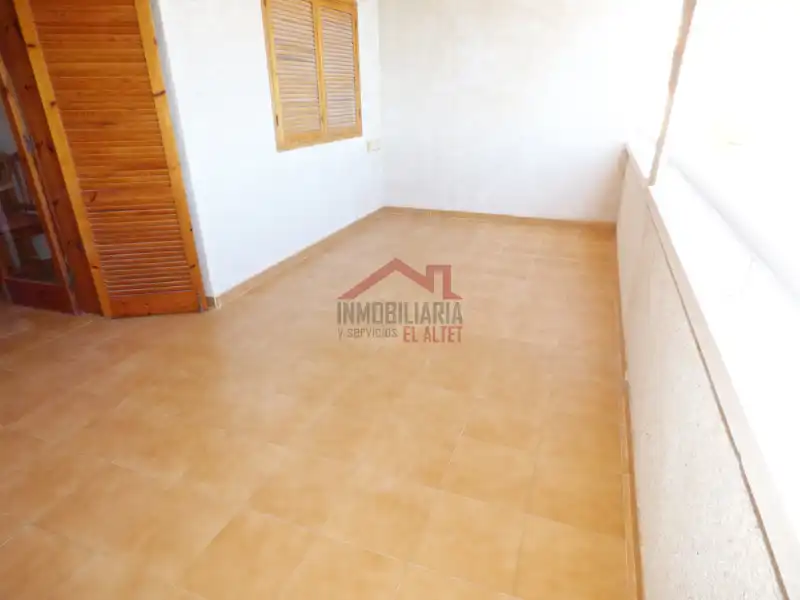 Apartments for rent in Calle Málaga, Los Arenales del Sol