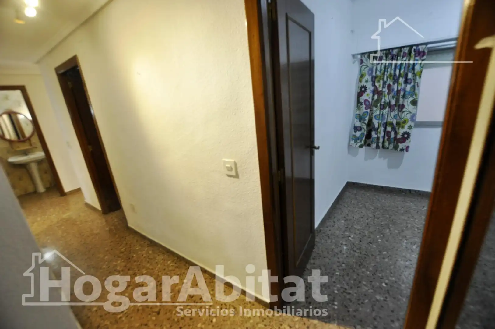 Schlafzimmer von Wohnung zum Verkauf in Valencia mit Klimaanlage, Heizung und Terrasse