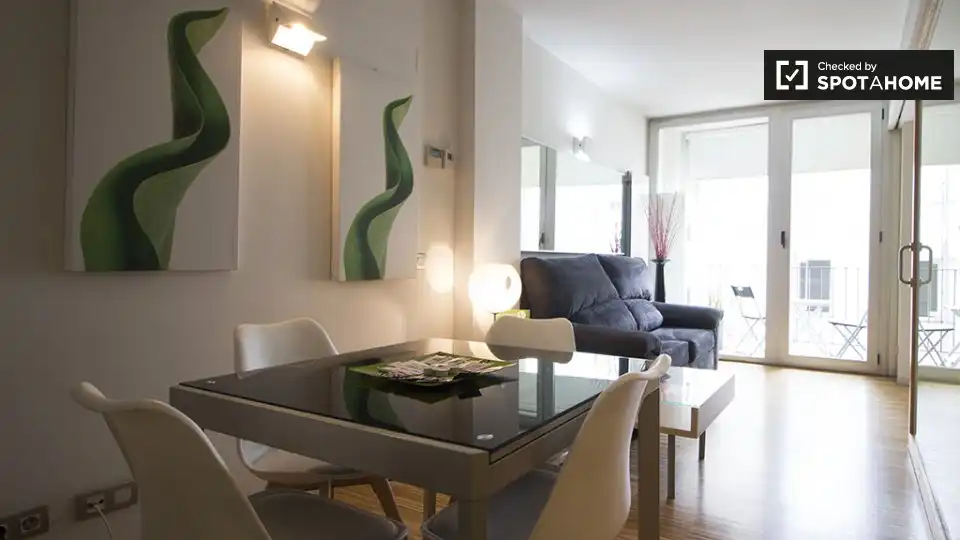 Flat with terrace to rent in Centro