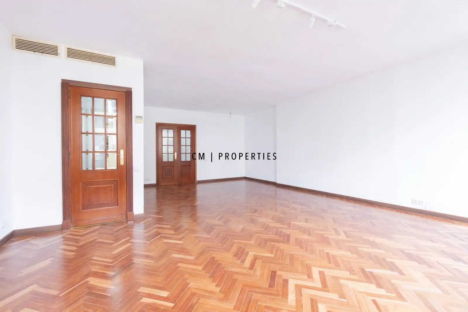 Living room of Flat for rent in Valencia  with Air Conditioner, Heating and Storage room