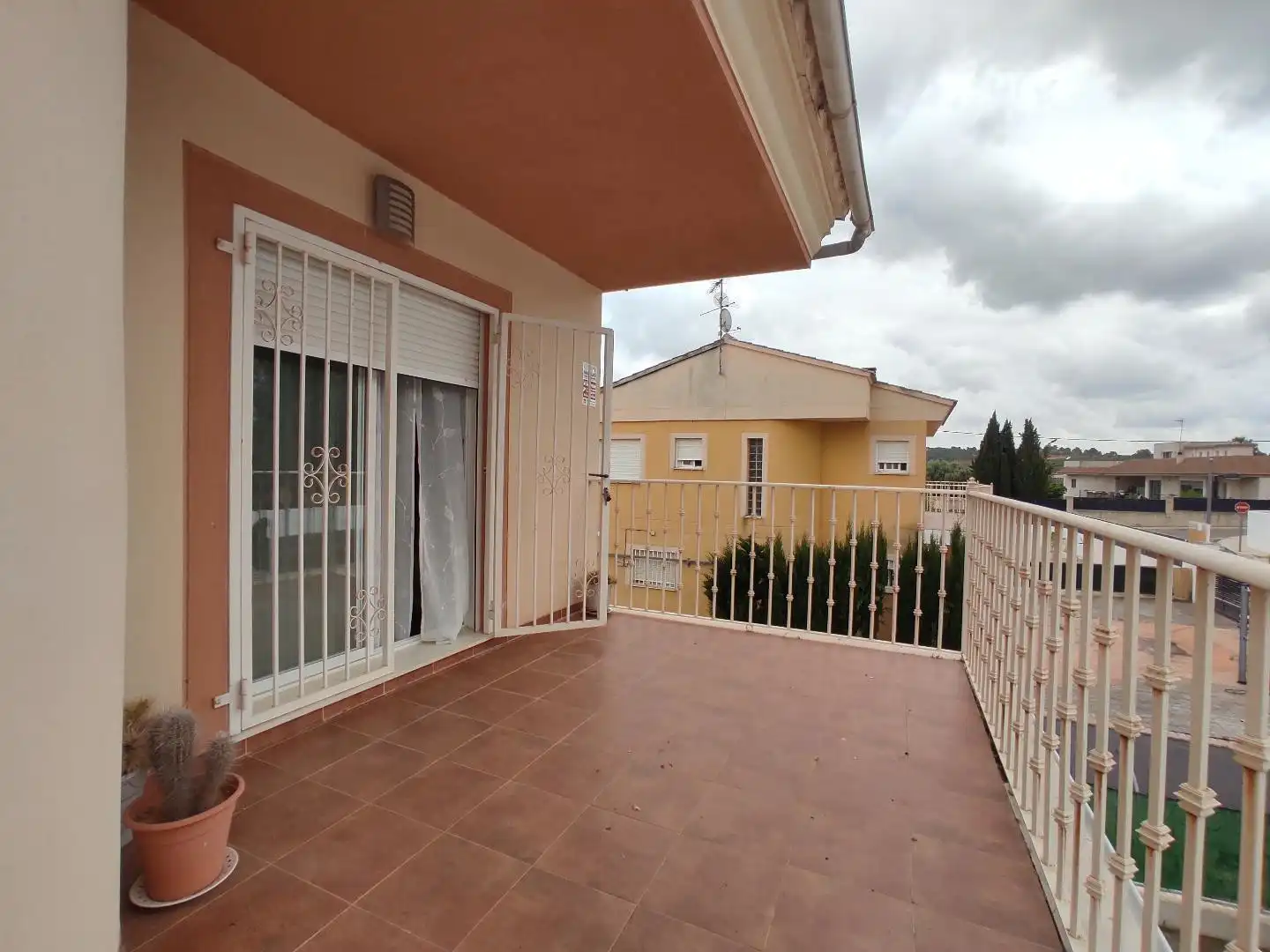 Exterior view of Houses for sale in Turís  with Terrace, Storage room and Swimming Pool