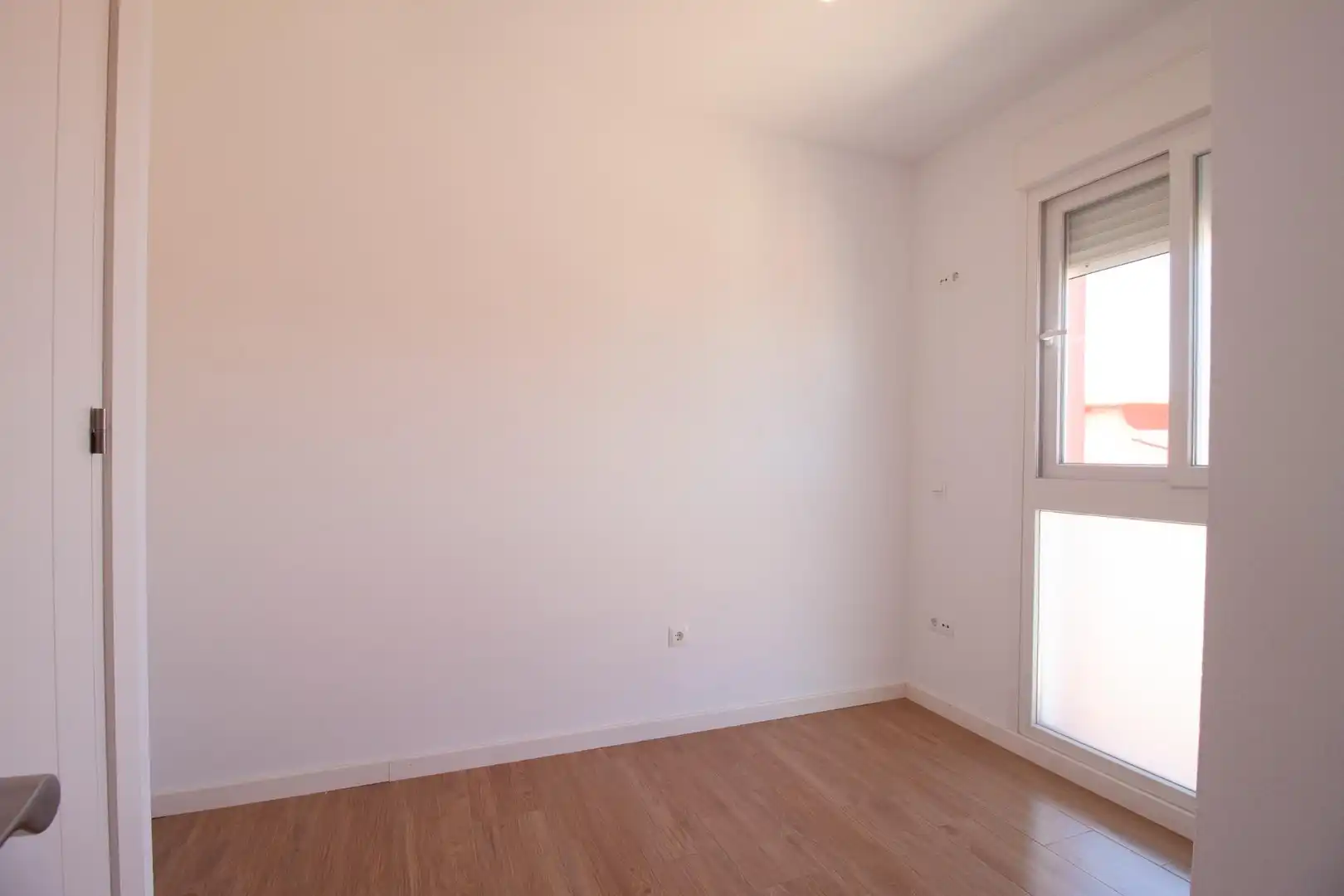 Bedroom of Flat for rent in Sevilla  with Air Conditioner and Heating