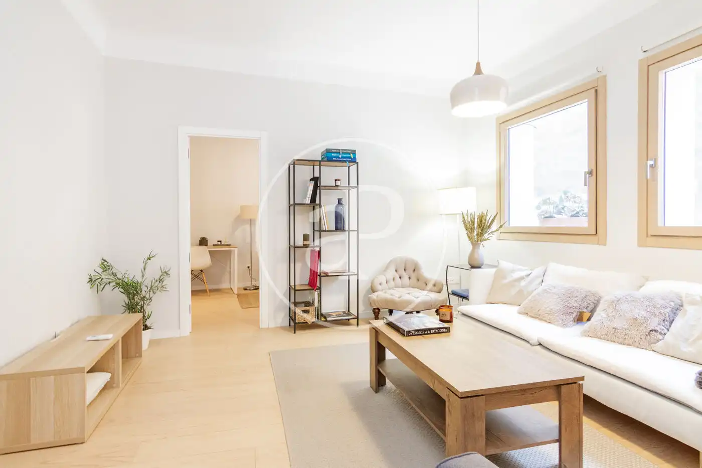 Living room of Flat for rent in Madrid  with Air Conditioner, Heating and Furnished