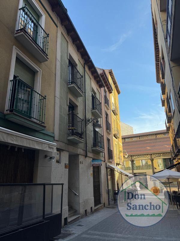 Vista exterior de Pis en venda en Valladolid Capital amb Calefacció