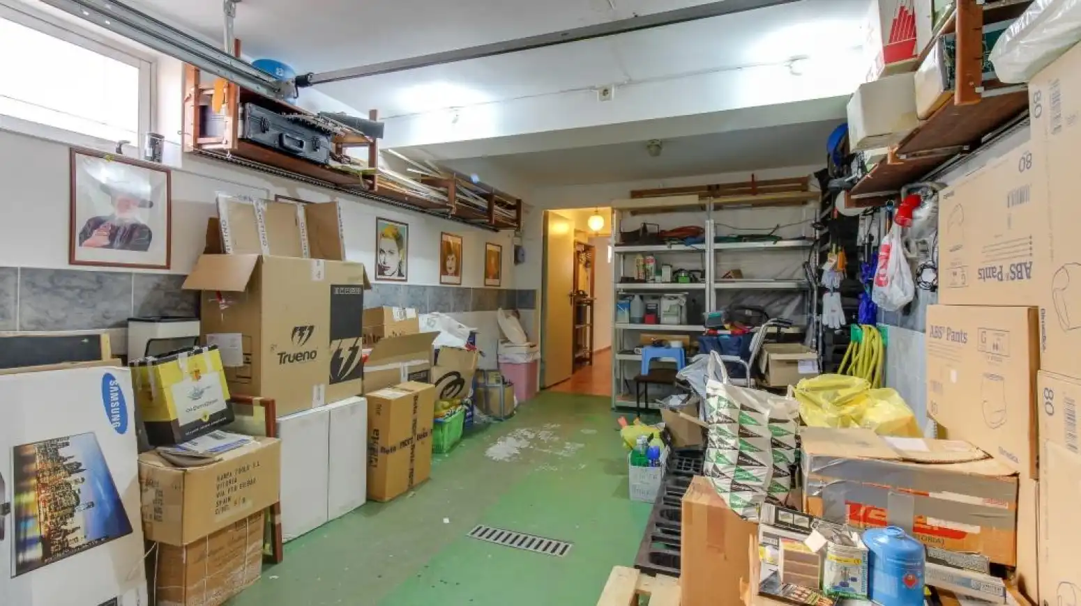 Einfamilien-Reihenhaus zum Verkauf in Salamanca mit Heizung, Privatgarten und Parkett